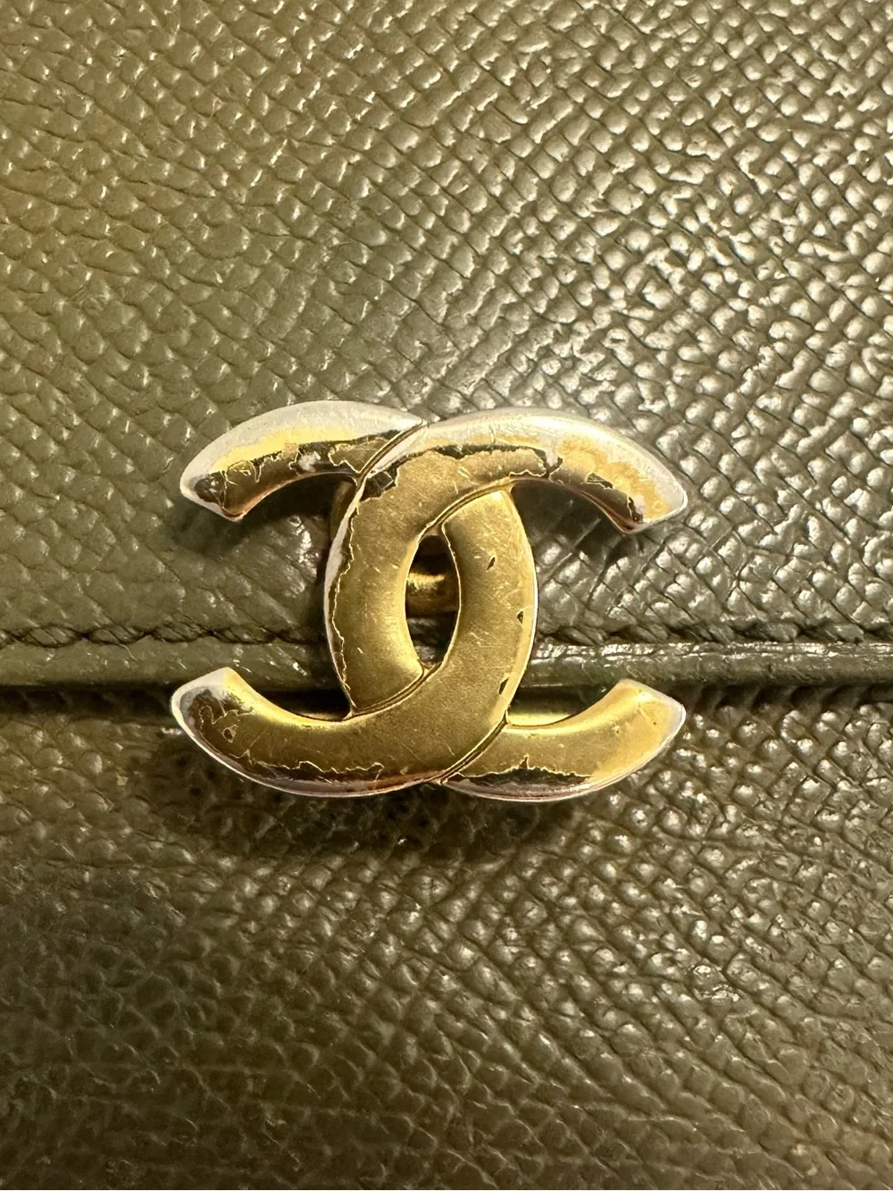Chanel Vintage Olive Green Leather Wallet with Gold CC Logo